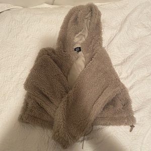 Urban outfitter BDG zip up cropped teddy jacket|size small|teddy